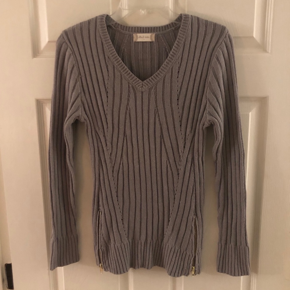 Gray sweater! From alter’d state